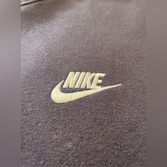 Nike Men's Navy Blue Sweatshirt - Picture 2 of 4